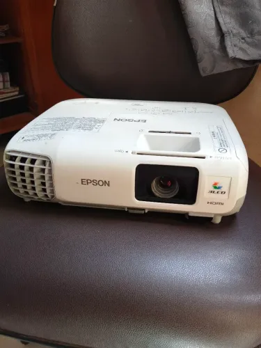 Vendo dois progetor Epson