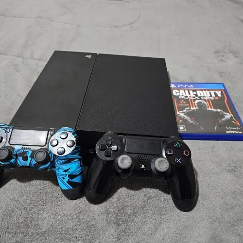 Ps4 Fat + 2 controles + Jogos