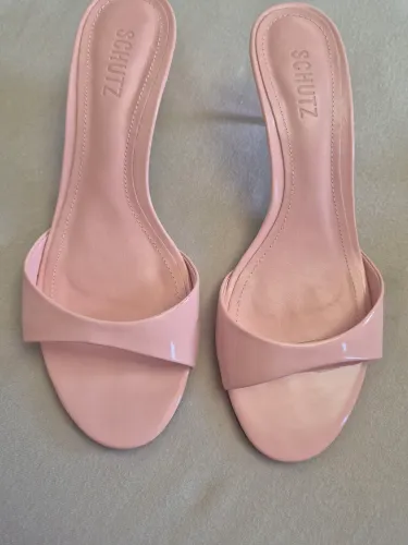 URGENTE! Vendo tamanco Schutz