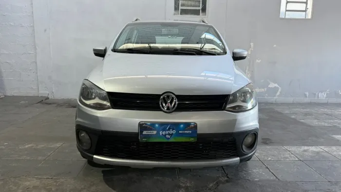 Volkswagen Crossfox 1.6 MI Total Flex 8V 5P 2011