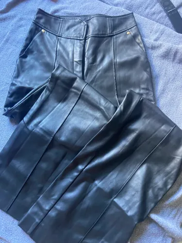 Calça couro Renner