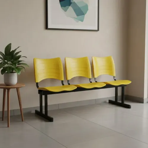 Cadeira Longarina Plástica 03 Lugares Cor Amarelo Estrutura Fixa Conforto Modelo 34204