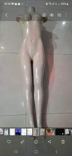 Manequins