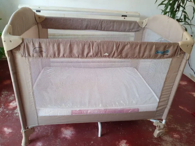 Cercado pra criança com pouco tempo de uso