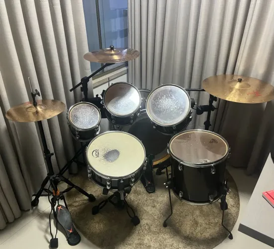 Bateria acústica RMV