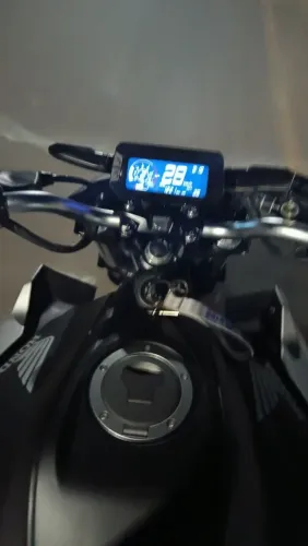 Cb Twister 300 com 1.200 km de rodada valor 27.500