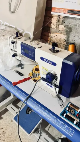 MÁQUINA DE COSTURA INDUSTRIAL RETA ALPHA LH-F5