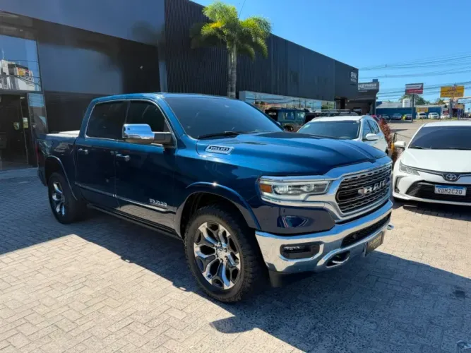 Ram 1500 Limited 5.7 CD 4X4 Aut. 2023