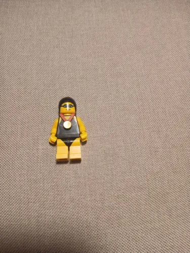 Boneca campeã de natação Lego
