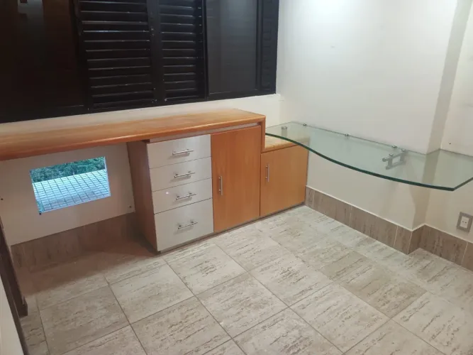 BANCADA PARA ESTUDOS OU HOME OFFICE COM TAMPO DE VIDRO