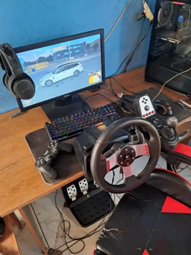 Volante Gamer Logitech G27