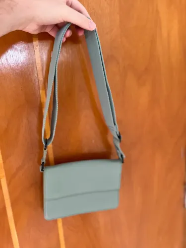 Bolsa Tiracolo Zara Verde Sálvia - Compacta e Elegante