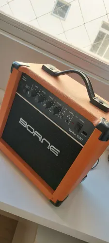 Amplificador guitarra Borne G30
