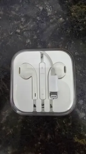 Vendo fones de ouvido originais de iphone 