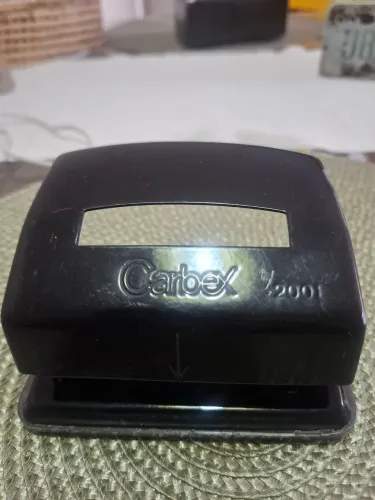 Furador de papel Carbex 2001
