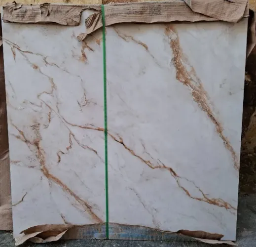 PORCELANATO INCESA MARMO GOLD POLIDO 2,4 M2