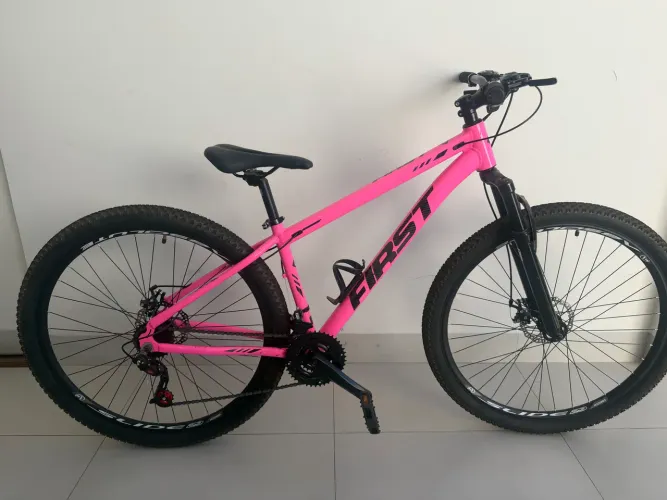 Bicileta First Feminina