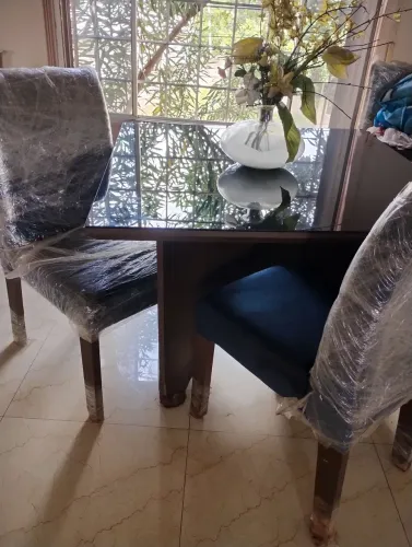 Vendo mesa com 6 cadeiras top