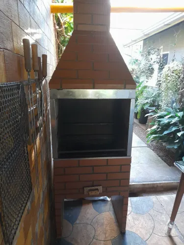 Vendo churrasqueira pré moldada
