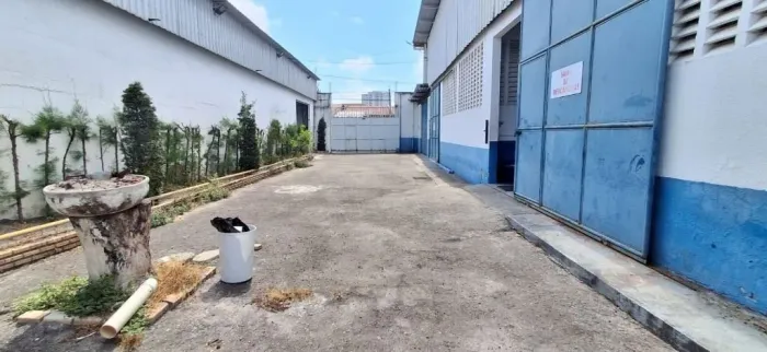 Galpão para alugar, 1200 m² por R$ 20.000,00/mês - Jardim das Oliveiras - Fortaleza/CE