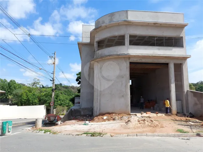 Prédio / Galpão à Venda no Jardim São Lucas em Vinhedo/SP