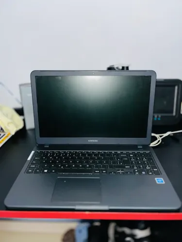 Notebook Samsung 350X - Modelo NP350XBE