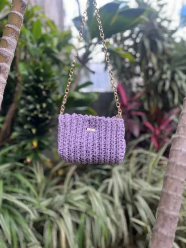Bolsa Lilás de Crochê 