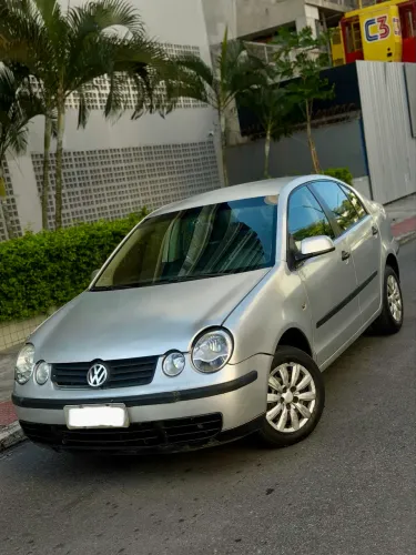 Volkswagen Polo Sedan 1.6 MI 101cv 8V 4P 2003