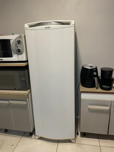 Geladeira CONSUL frostfree