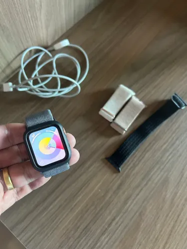 Vende-se Apple Watch Series 4