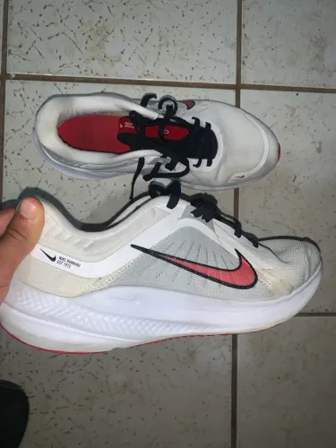 Tênis Nike Quest 5 original - Tamanho 42