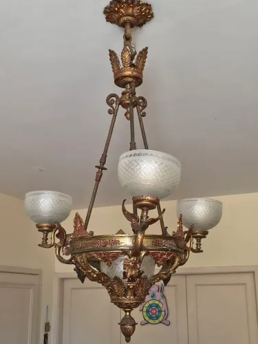Lustre antigo de bronze