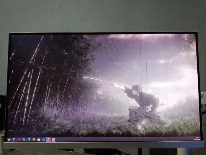 Monitor LG UltraGear 27 Full HD 144hz (Defeito)