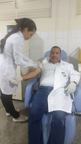 Ofereço meus serviços como técnico em laboratório e motorista