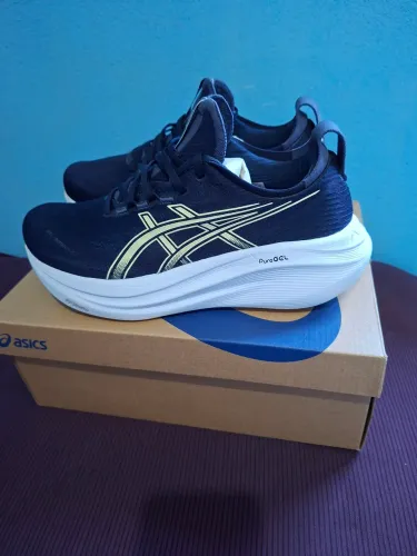 Tênis asics