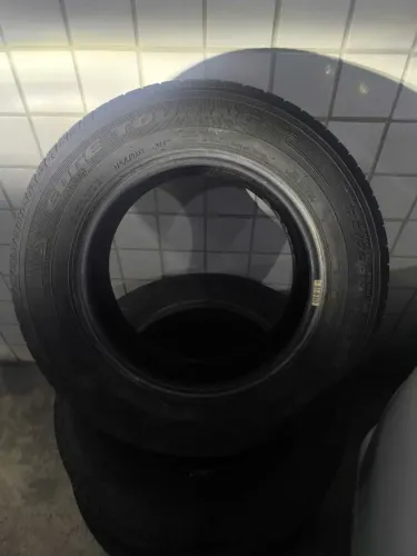 Quatro pneus aro 13 semi novos