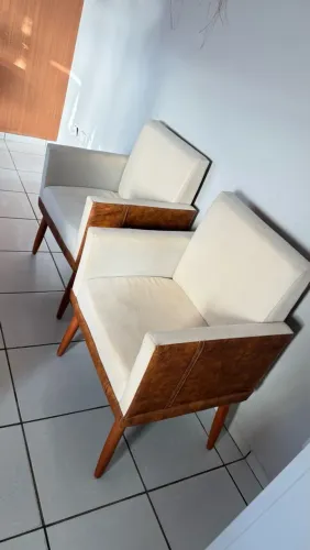PAR DE POLTRONAS