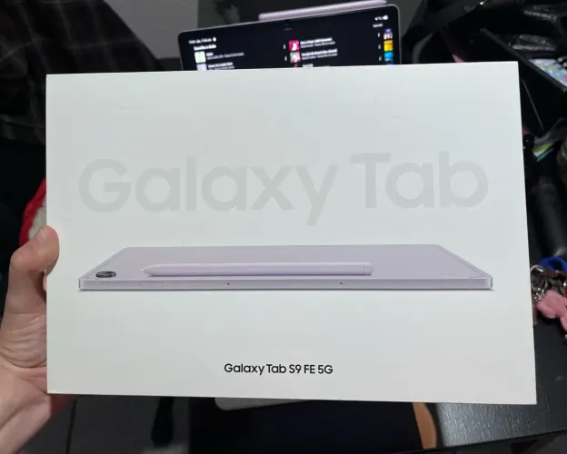 Samsung Galaxy tab s9 fe com 5g (versão completa com 5g) **** Só entrego em mãos ****