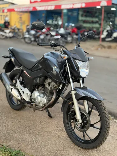 Honda Fan 160 2024 com 11 mil km