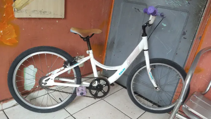Bicicleta Caloi aro 20 de criança