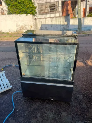 Balcão Refrigerado de Padaria 220v Semi Novo
