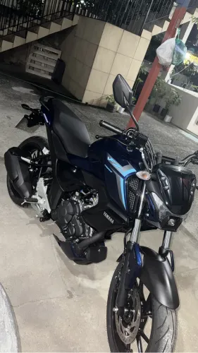 Yamaha FZ15 2026 Azul | Apenas 40 km | Único Dono | Garantia de Fábrica