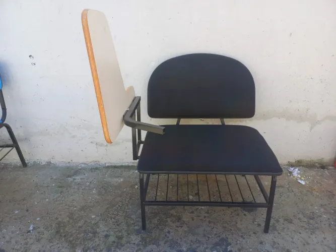 Cadeira reforçada com pancheta articulavel