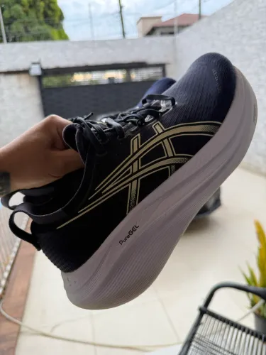 Tênis Ascics nimbus 27