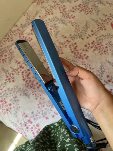 Vende- se uma chapinha Philco 230 titanium power