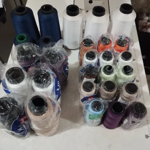 Vendo linhas de costura para máquina reta e overloque