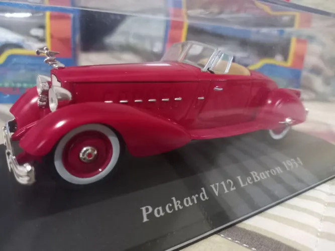 Miniatura Carros Antigos Packard V12 LeBaron 1934 escala 1/43