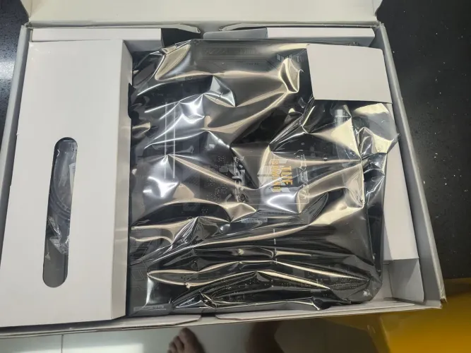 Placa Mãe ASUS  LGA 1700 DDR5