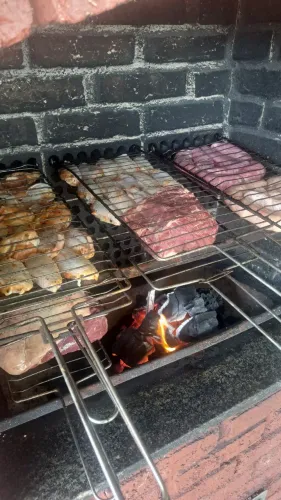 Churrasqueiro profissional 