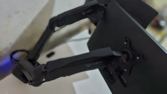 Braço Mecânico/Articulado Duplo Husky para Monitores